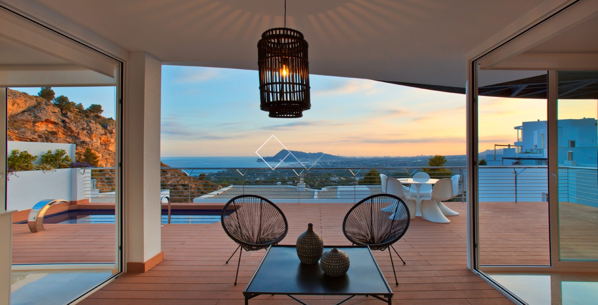panoramisch uitzicht - Gloednieuwe villa met zeezicht in Altea te koop